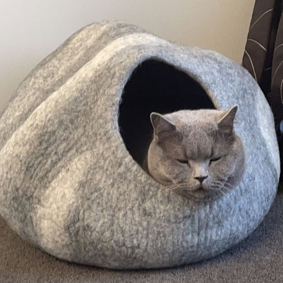 Felt Cat Cave – Light Grey River Stone